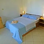 Radic شقة روغوزنيكا